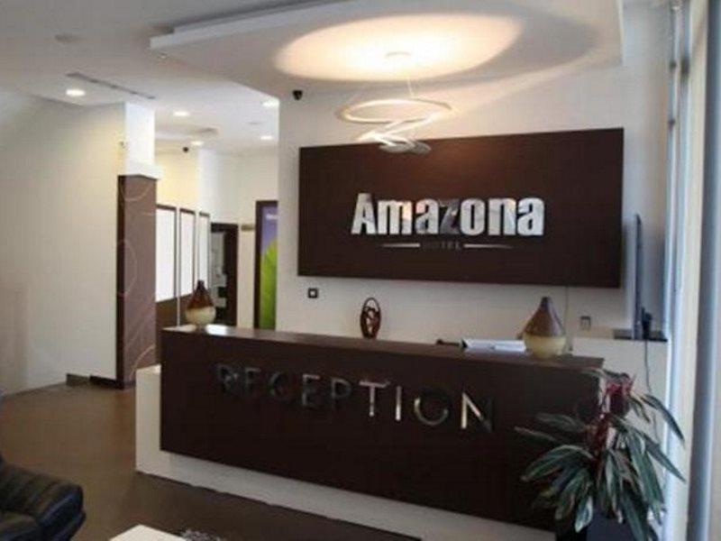 Amazona Hotel プリシュティナ エクステリア 写真